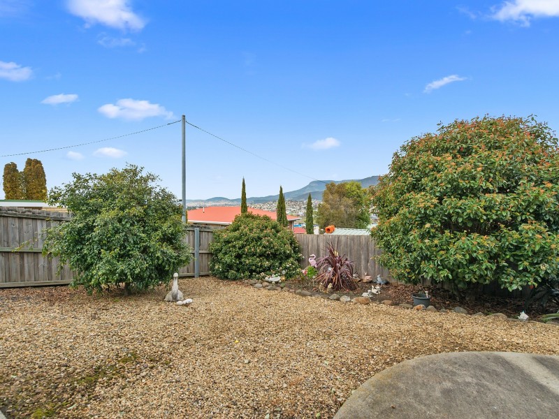 2 Kristen Court, Claremont TAS 7011