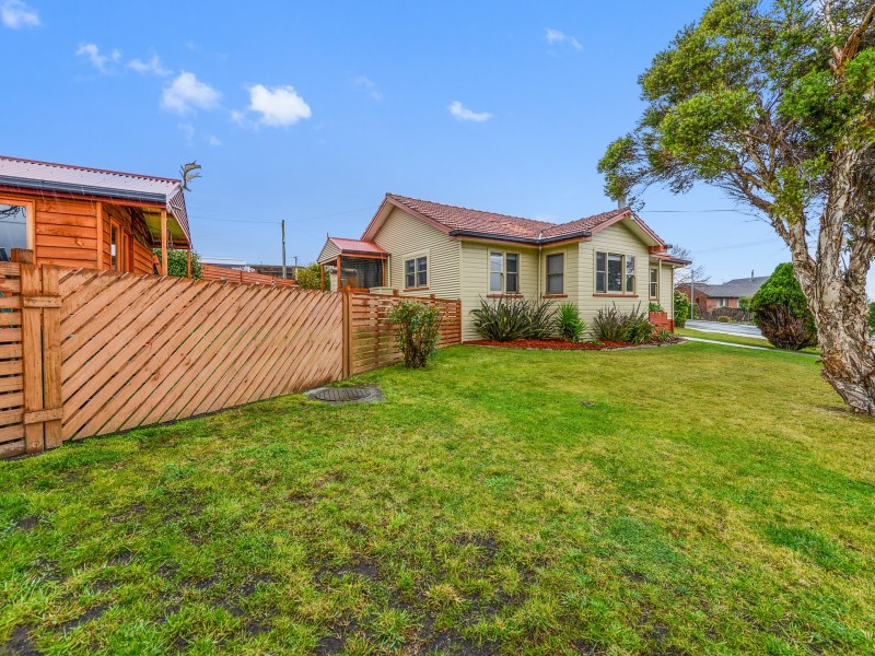 1 Moreton Crescent, Claremont TAS 7011