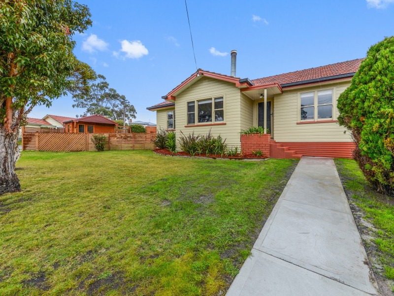 1 Moreton Crescent, Claremont TAS 7011