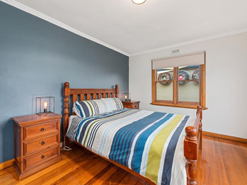 1 Moreton Crescent, Claremont TAS 7011