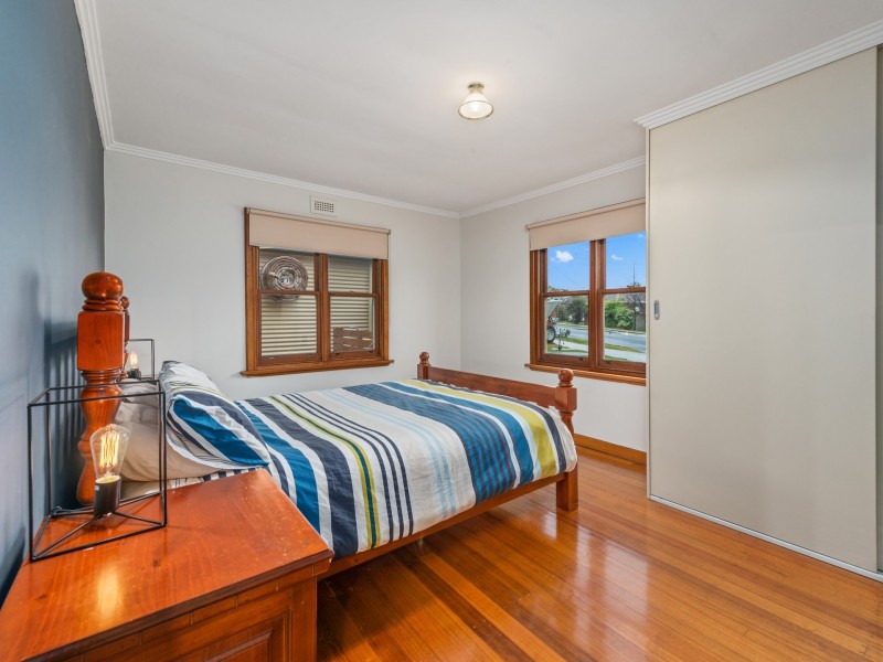 1 Moreton Crescent, Claremont TAS 7011