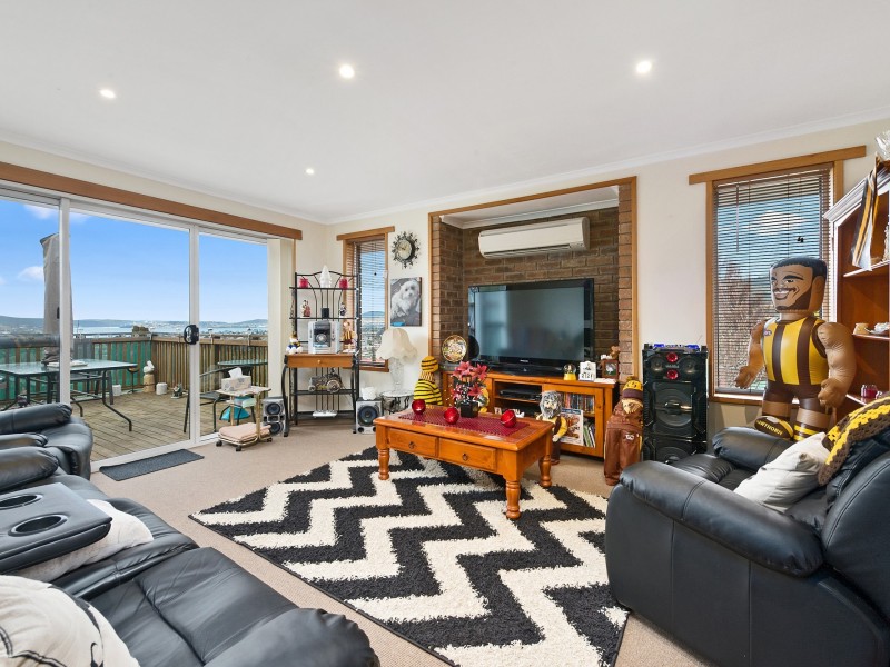 2 Kristen Court, Claremont TAS 7011