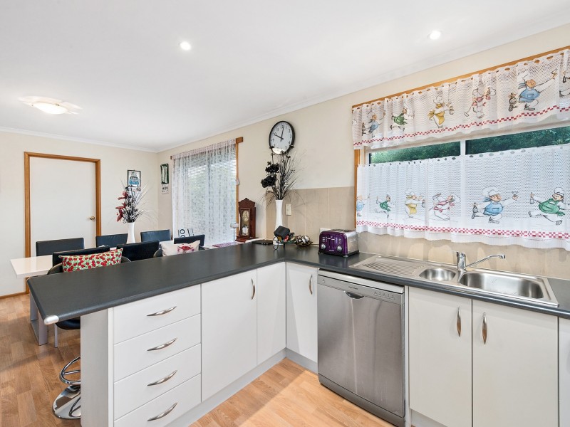 2 Kristen Court, Claremont TAS 7011