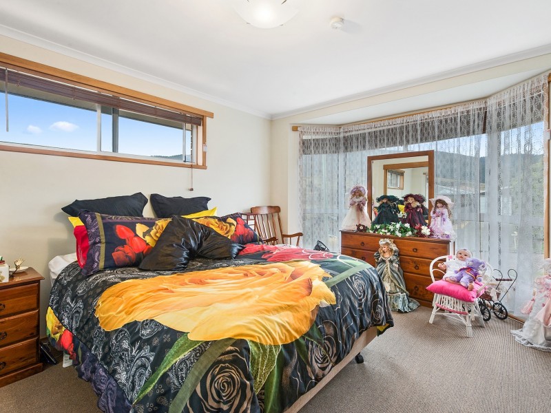 2 Kristen Court, Claremont TAS 7011