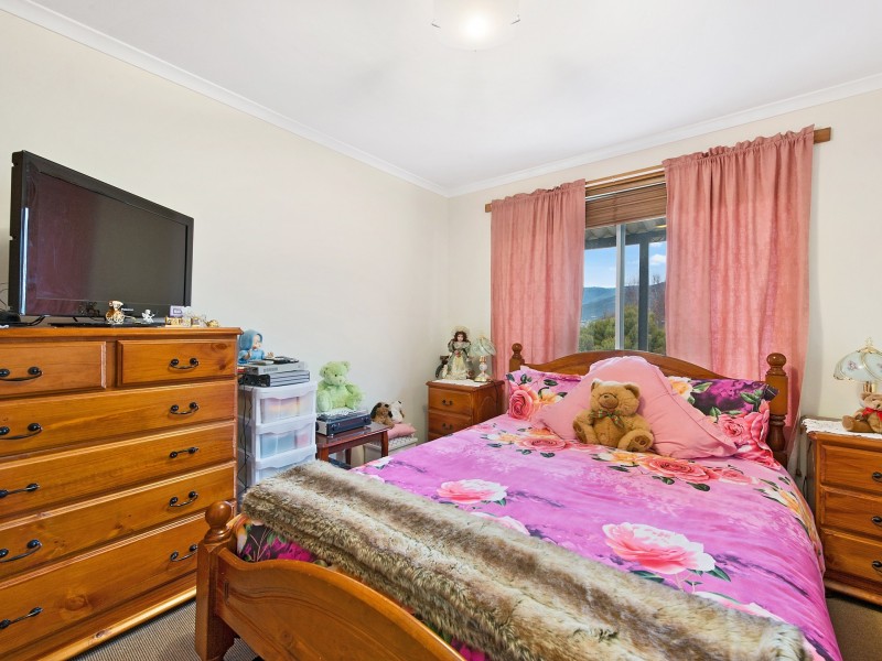 2 Kristen Court, Claremont TAS 7011