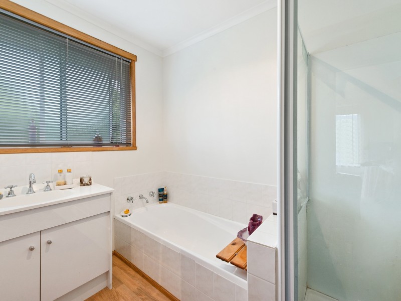 2 Kristen Court, Claremont TAS 7011