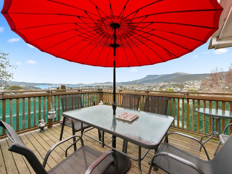 2 Kristen Court, Claremont TAS 7011