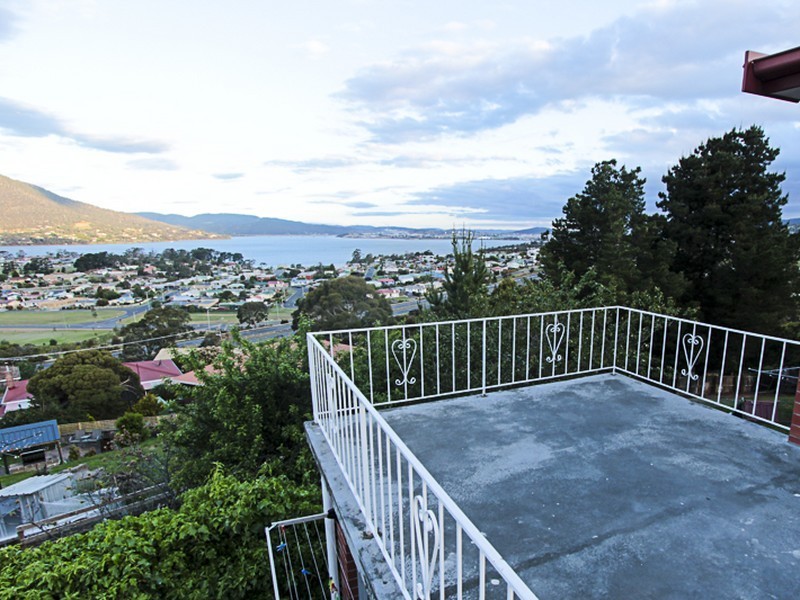 45 Centenery Crescent, Claremont TAS 7011