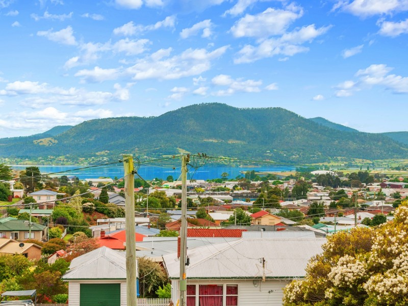 30 Paringa Road, Glenorchy TAS 7010