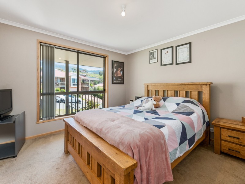 1 Cash Court, Austins Ferry TAS 7011