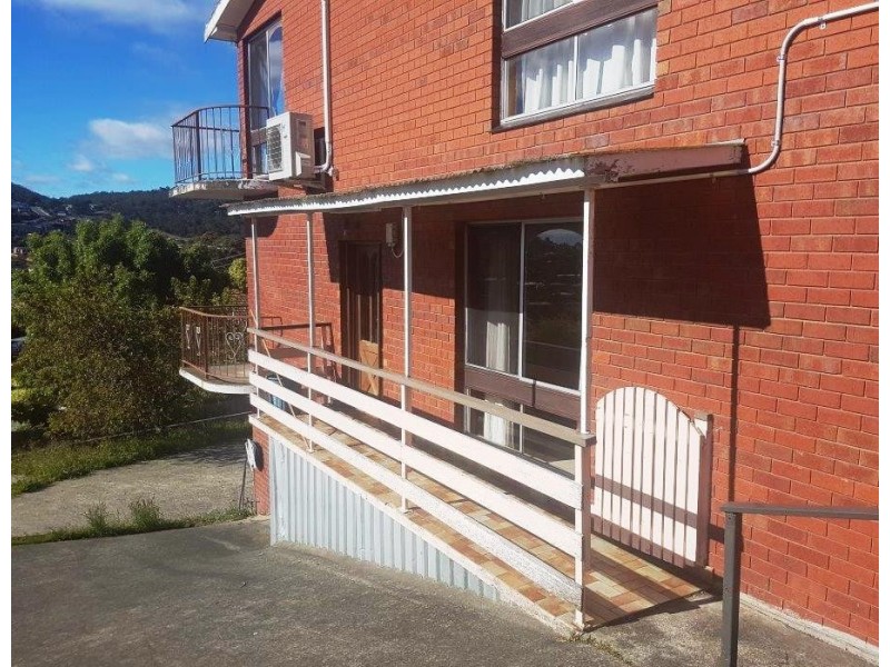 4/8 Stratton Avenue, Lenah Valley TAS 7008