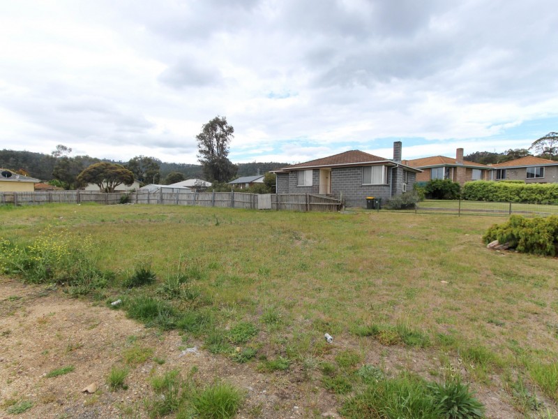 2 Barbara Avenue, Clarendon Vale TAS 7019