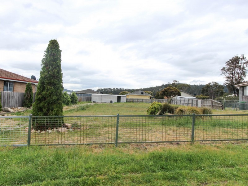 2 Barbara Avenue, Clarendon Vale TAS 7019