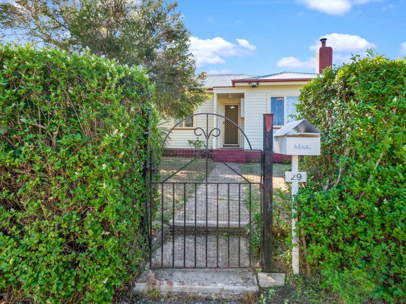 29 Curlew Parade, Claremont TAS 7011