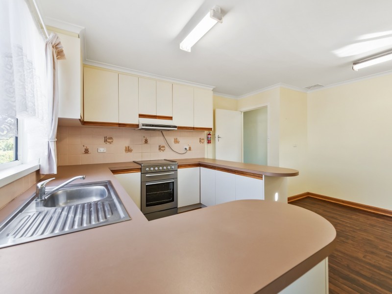 29 Curlew Parade, Claremont TAS 7011