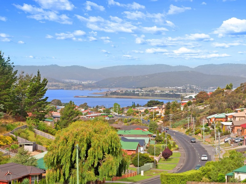 Unit 1 & 2/93 Marys Hope Road, Rosetta TAS 7010