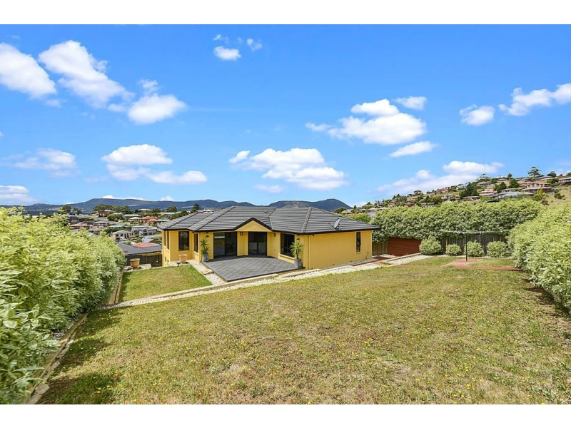 12 Govett Rise, Austins Ferry TAS 7011