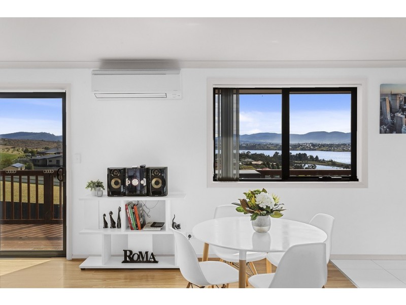 16 Navigators Rise, Granton TAS 7030