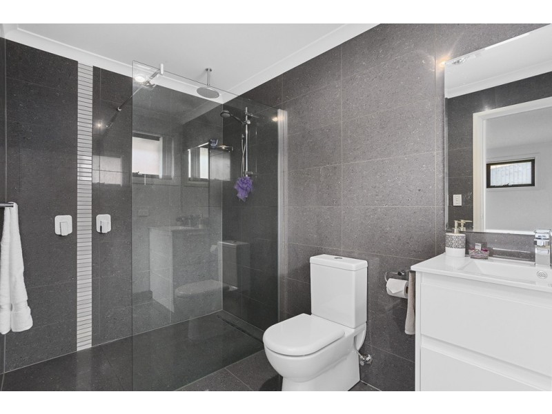 16 Navigators Rise, Granton TAS 7030