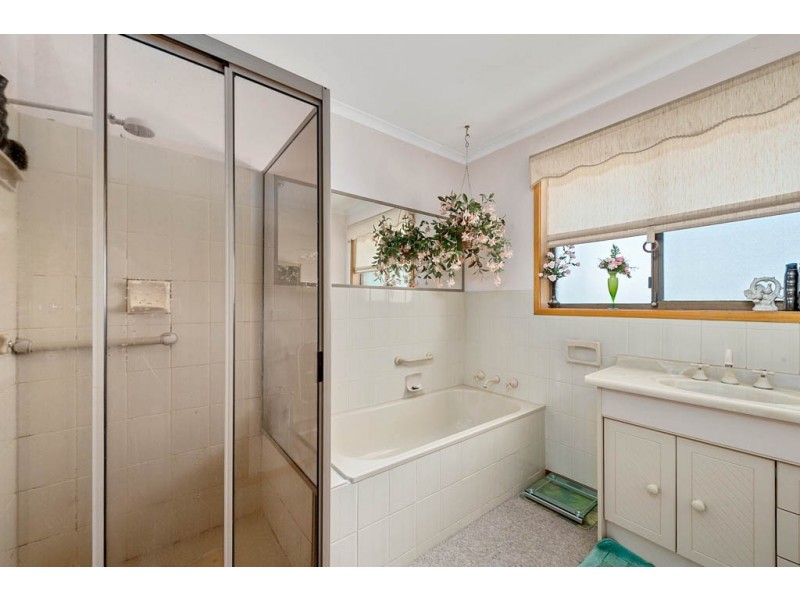 1 Pascoe Avenue, Claremont TAS 7011