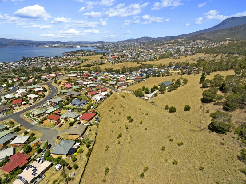 18 Lesdelle Street, Claremont TAS 7011