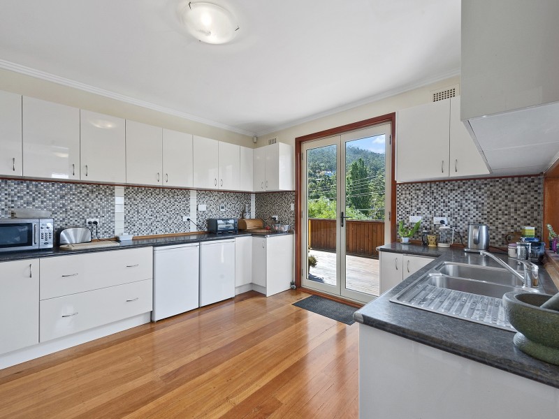 87 Cascade Road, South Hobart TAS 7004