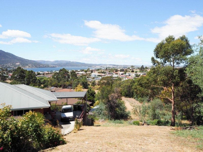 12 Forsythe Court, Claremont TAS 7011