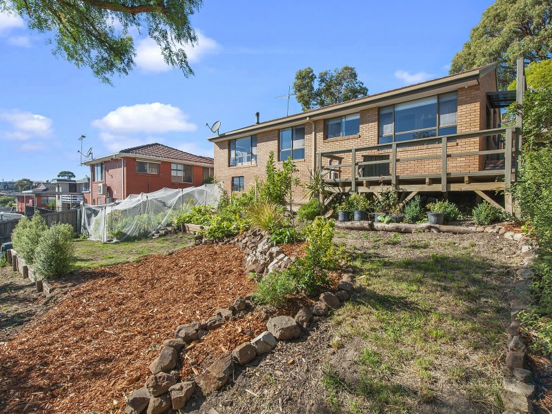 18 Chandos Drive, Berriedale TAS 7011