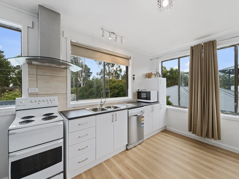 2/48 Surf Road, Seven Mile Beach TAS 7170
