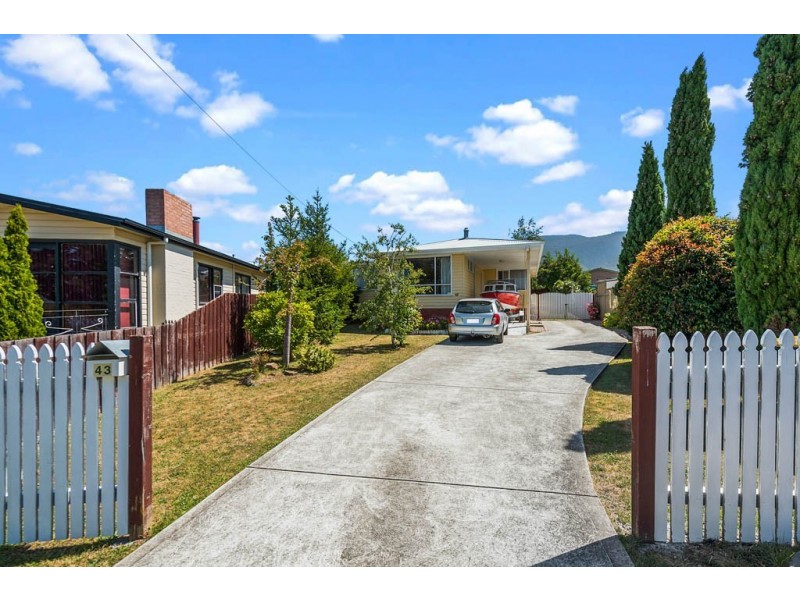 43 Hilton Road, Claremont TAS 7011