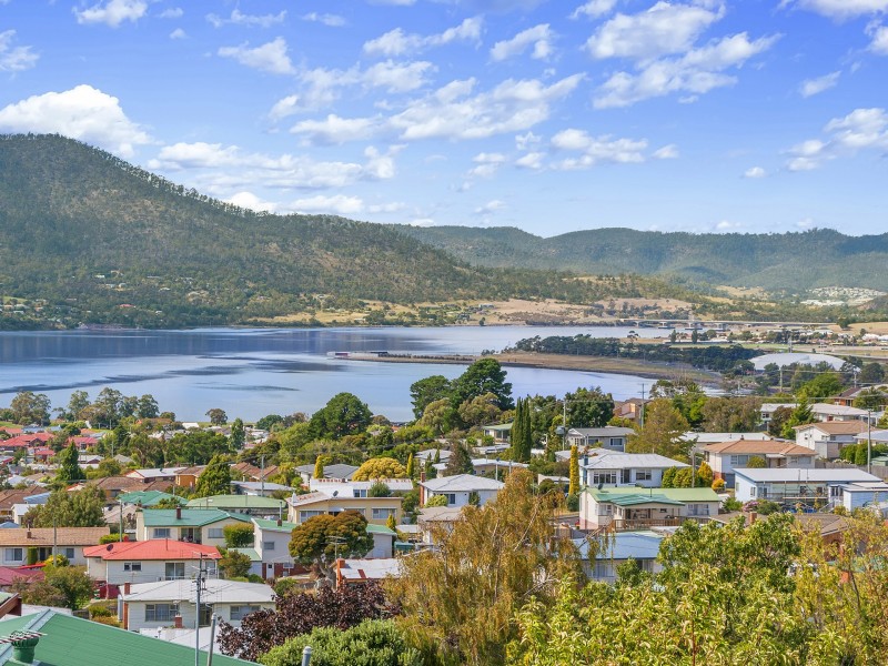 15 Fowler Street, Montrose TAS 7010