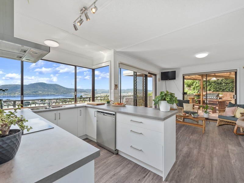 15 Fowler Street, Montrose TAS 7010