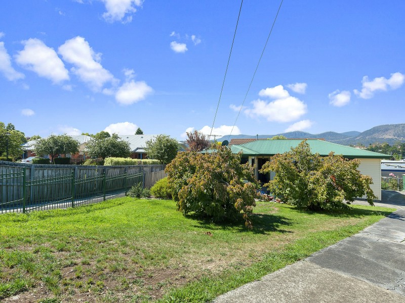 11 Eltham Place, Claremont TAS 7011
