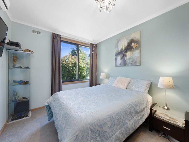 11 Eltham Place, Claremont TAS 7011