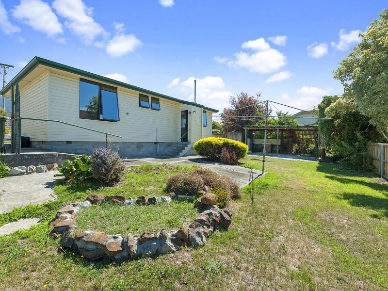 11 Eltham Place, Claremont TAS 7011
