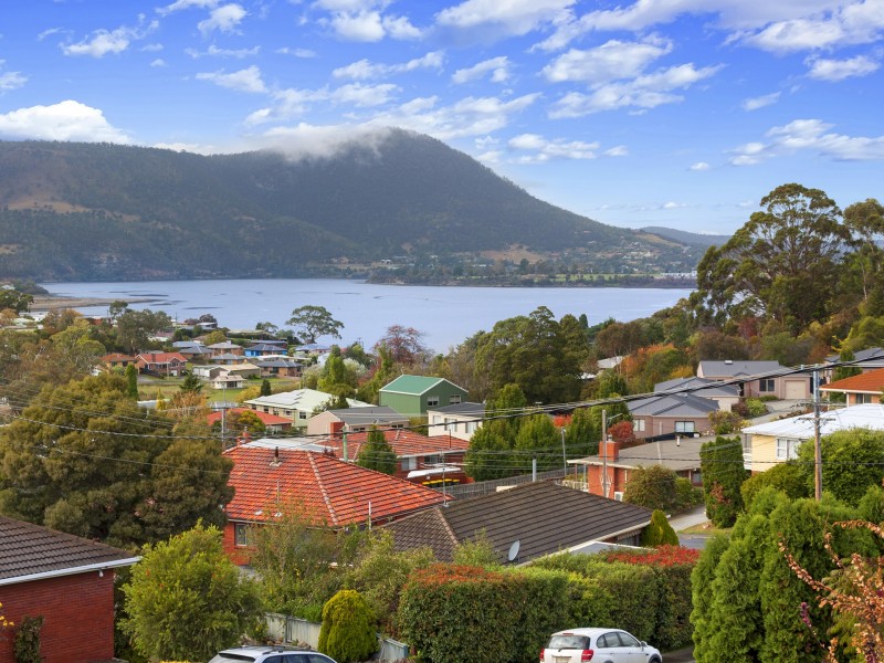 5 Edwin Place, Austins Ferry TAS 7011