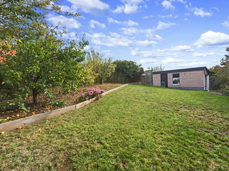 5 Edwin Place, Austins Ferry TAS 7011
