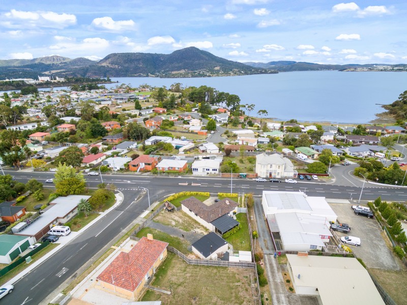 718 Main Road, Berriedale TAS 7011