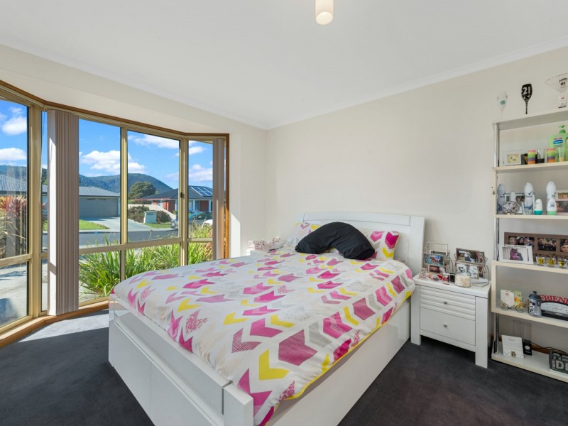 5 Henty Close, Old Beach TAS 7017