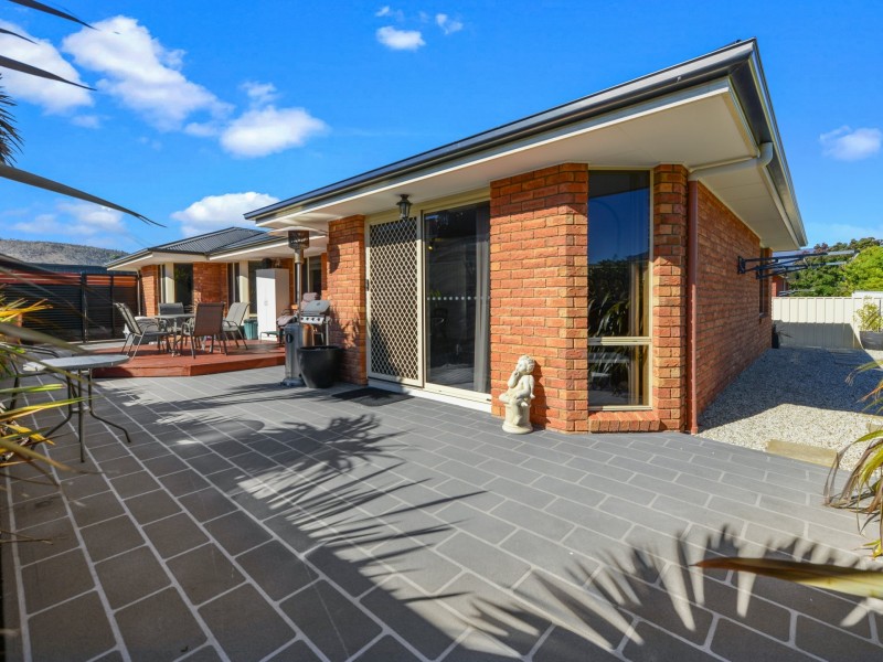 5 Henty Close, Old Beach TAS 7017