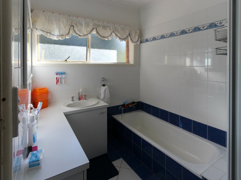 2/14 Coolabah Road, Sandy Bay TAS 7005