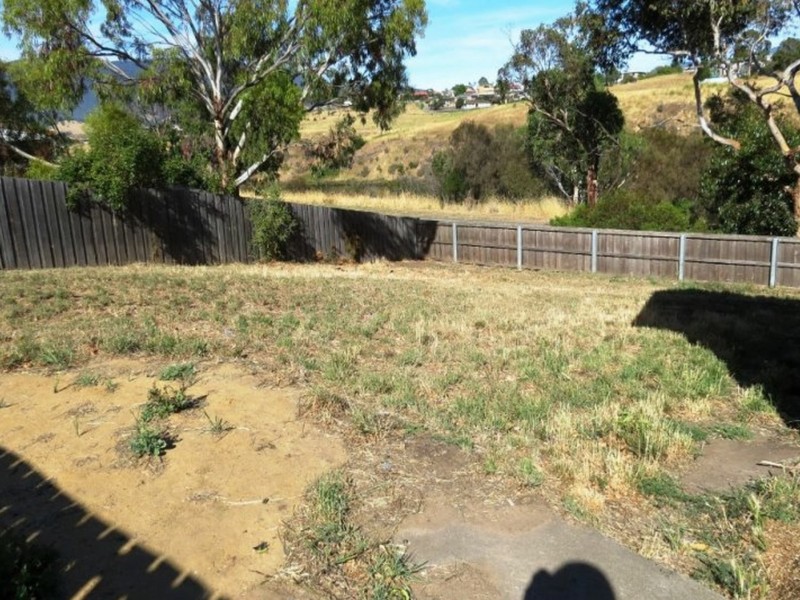 2 Veronica Crescent, Gagebrook TAS 7030