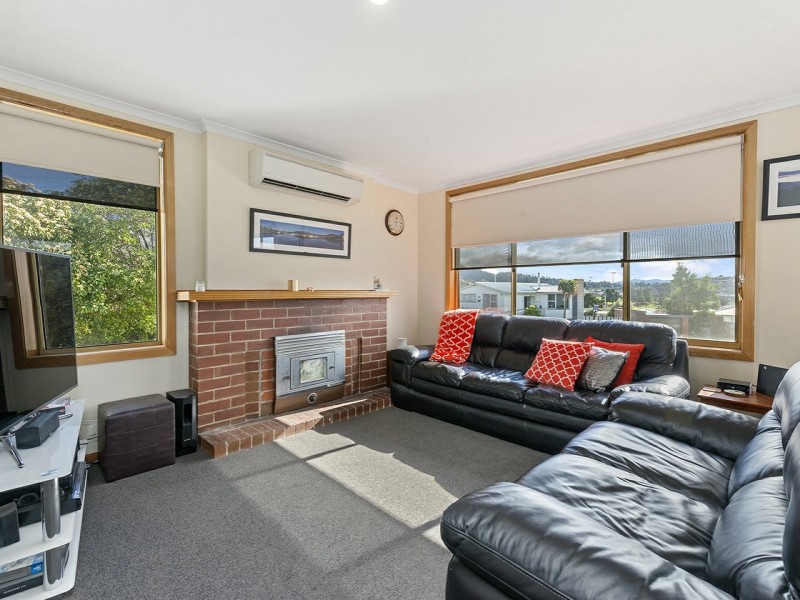 1 Centenary Crescent, Claremont TAS 7011
