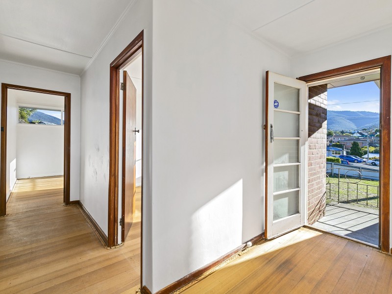 19 Delange Place, Claremont TAS 7011