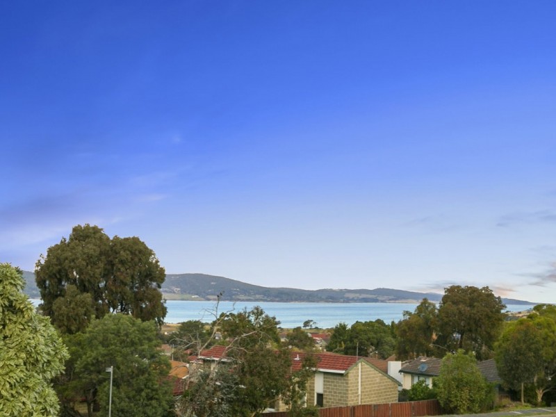 12 Tollard Place, Rokeby TAS 7019