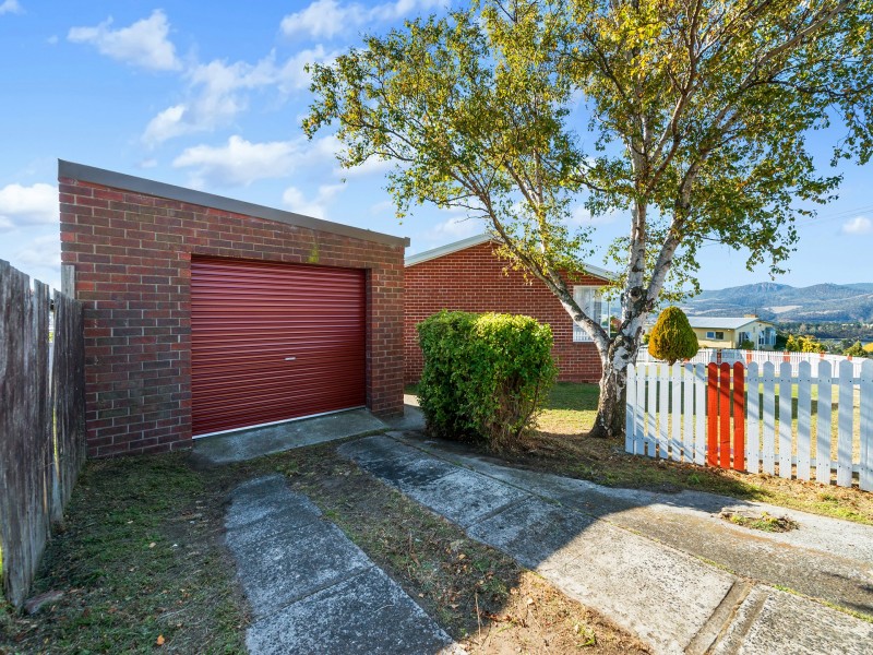 48 Centenary Crescent, Claremont TAS 7011