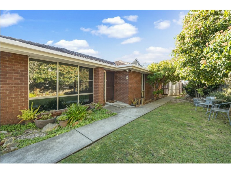 72 Henley Street, Lindisfarne TAS 7015