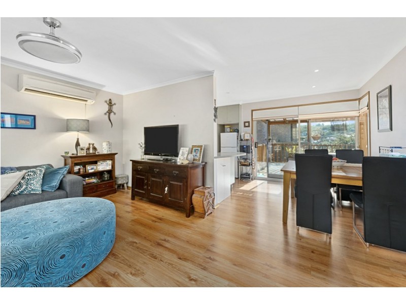 72 Henley Street, Lindisfarne TAS 7015