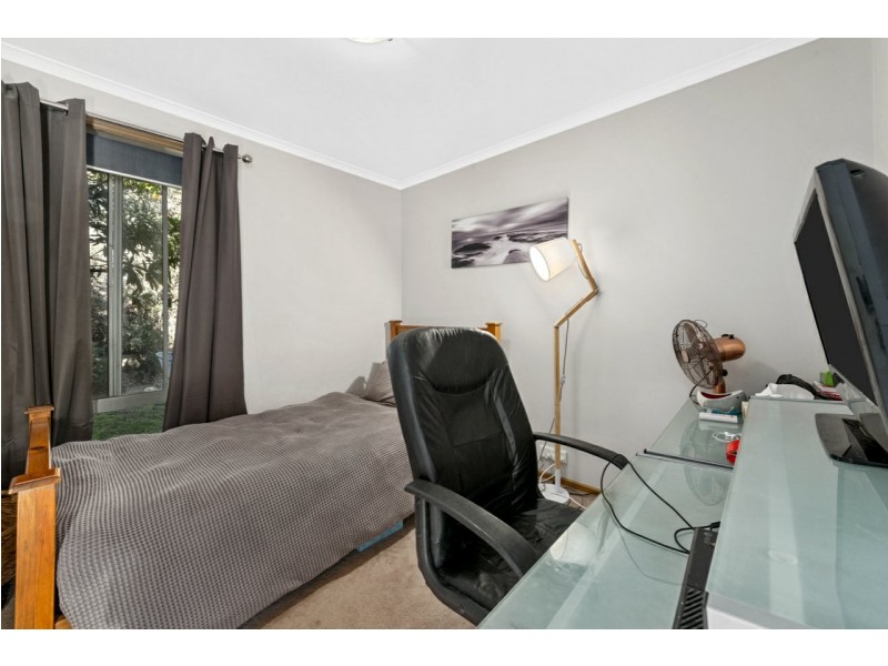 72 Henley Street, Lindisfarne TAS 7015