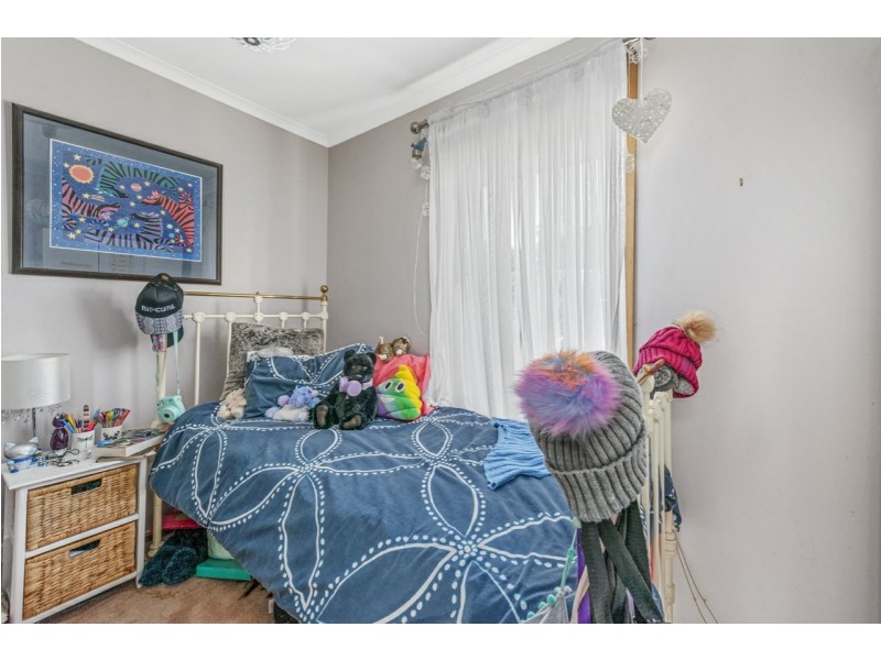 72 Henley Street, Lindisfarne TAS 7015